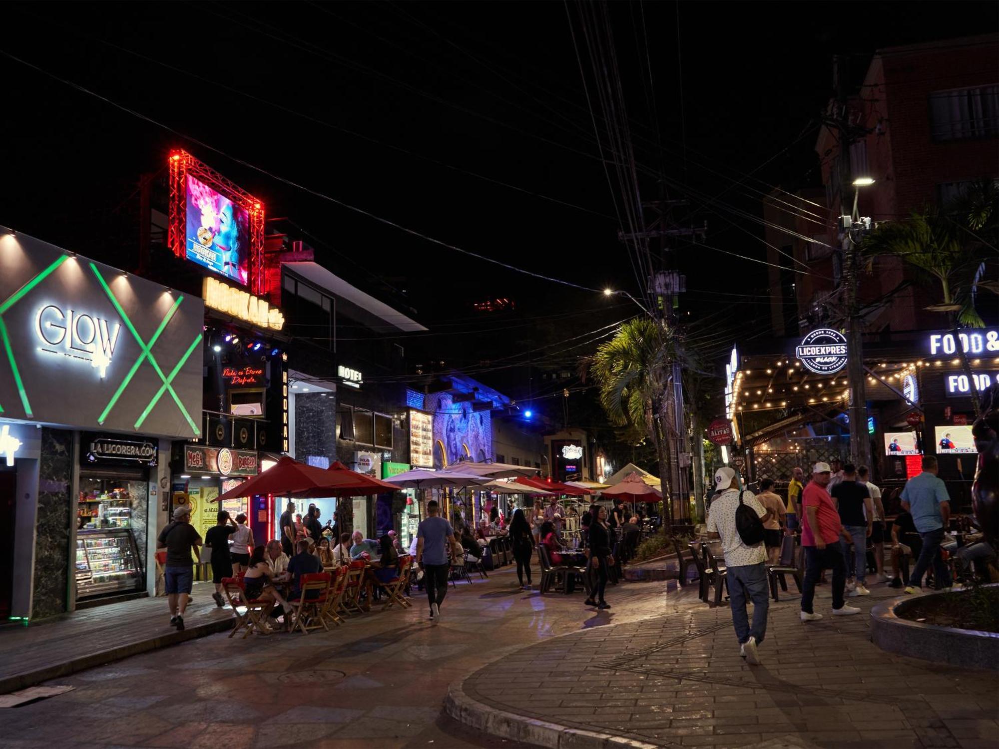 Stanza Hotel Medellin Bagian luar foto