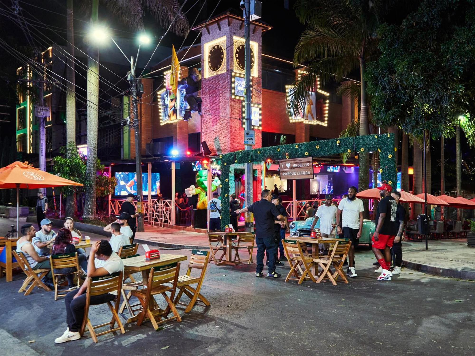 Stanza Hotel Medellin Bagian luar foto